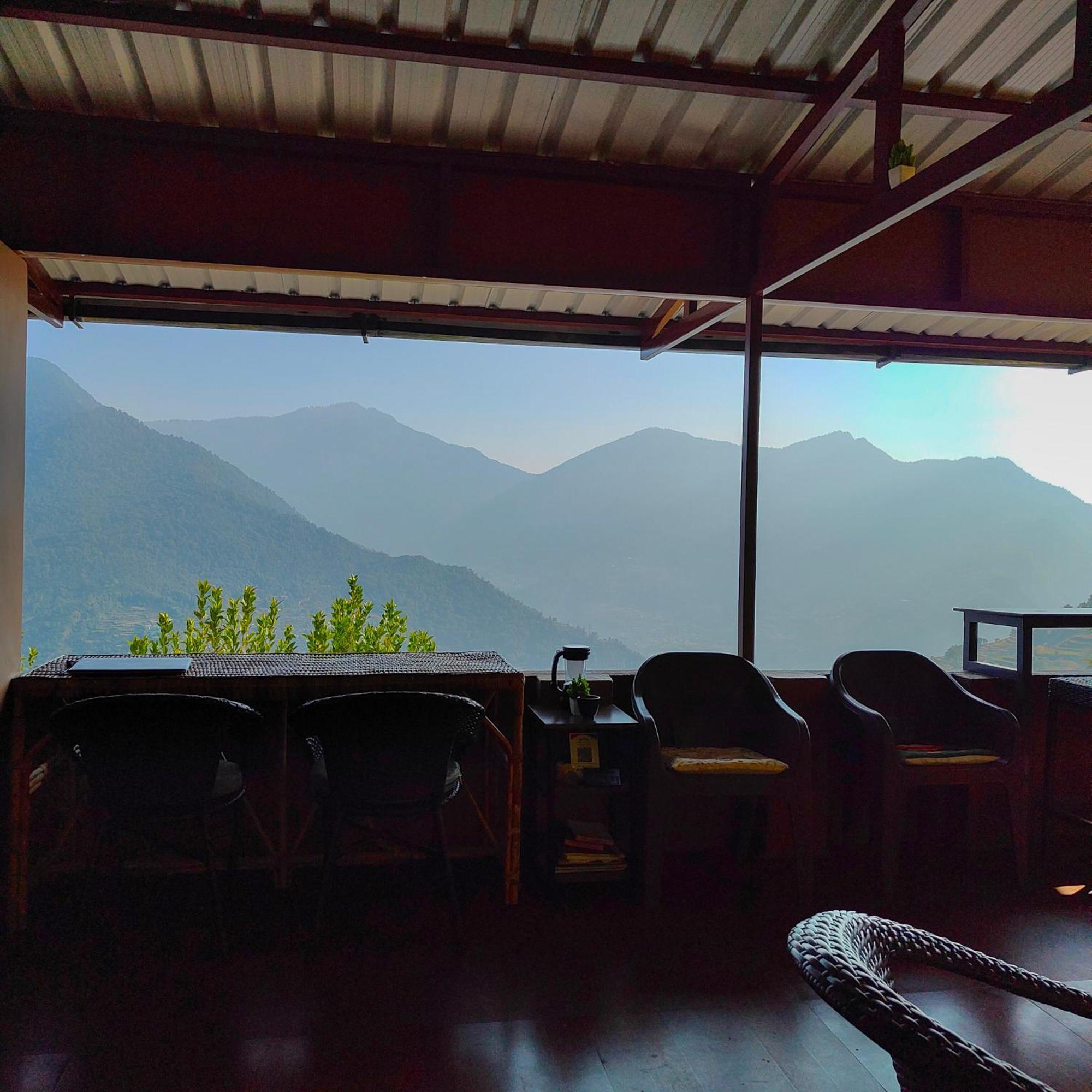 Cafe Buransh Villa Sari Ngoại thất bức ảnh